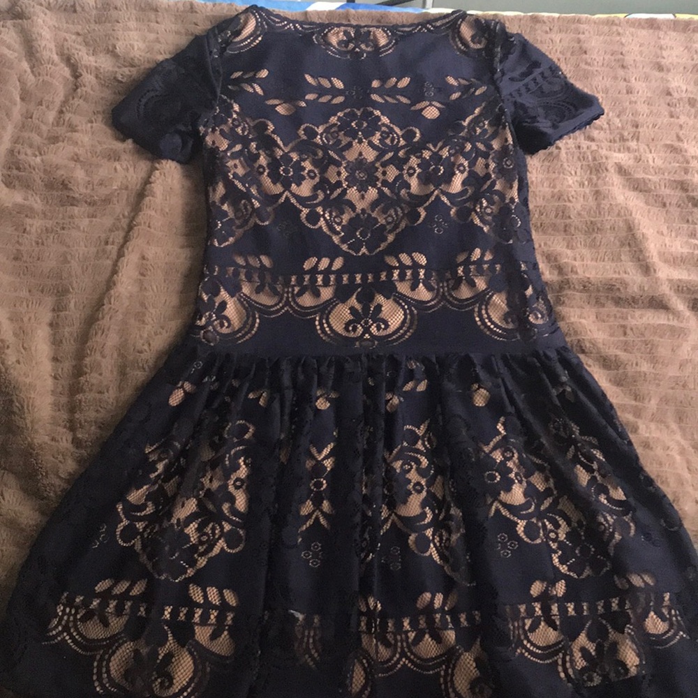 Dress - Picture 2 of 4